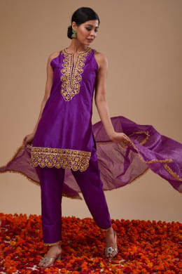 open lace back dress GREEN KURTA WITH FUSCHIA LEHENGA AND PURPLE DUPATTA  Preeti s kapoor