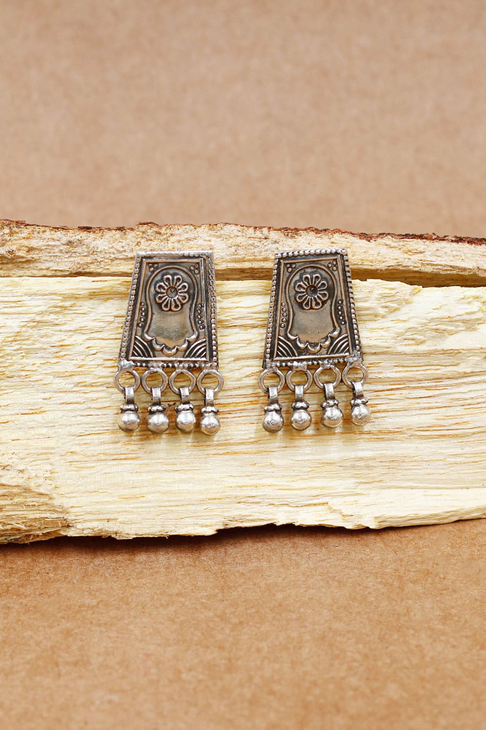 Sangeetha boochra silver jwellery clearance
