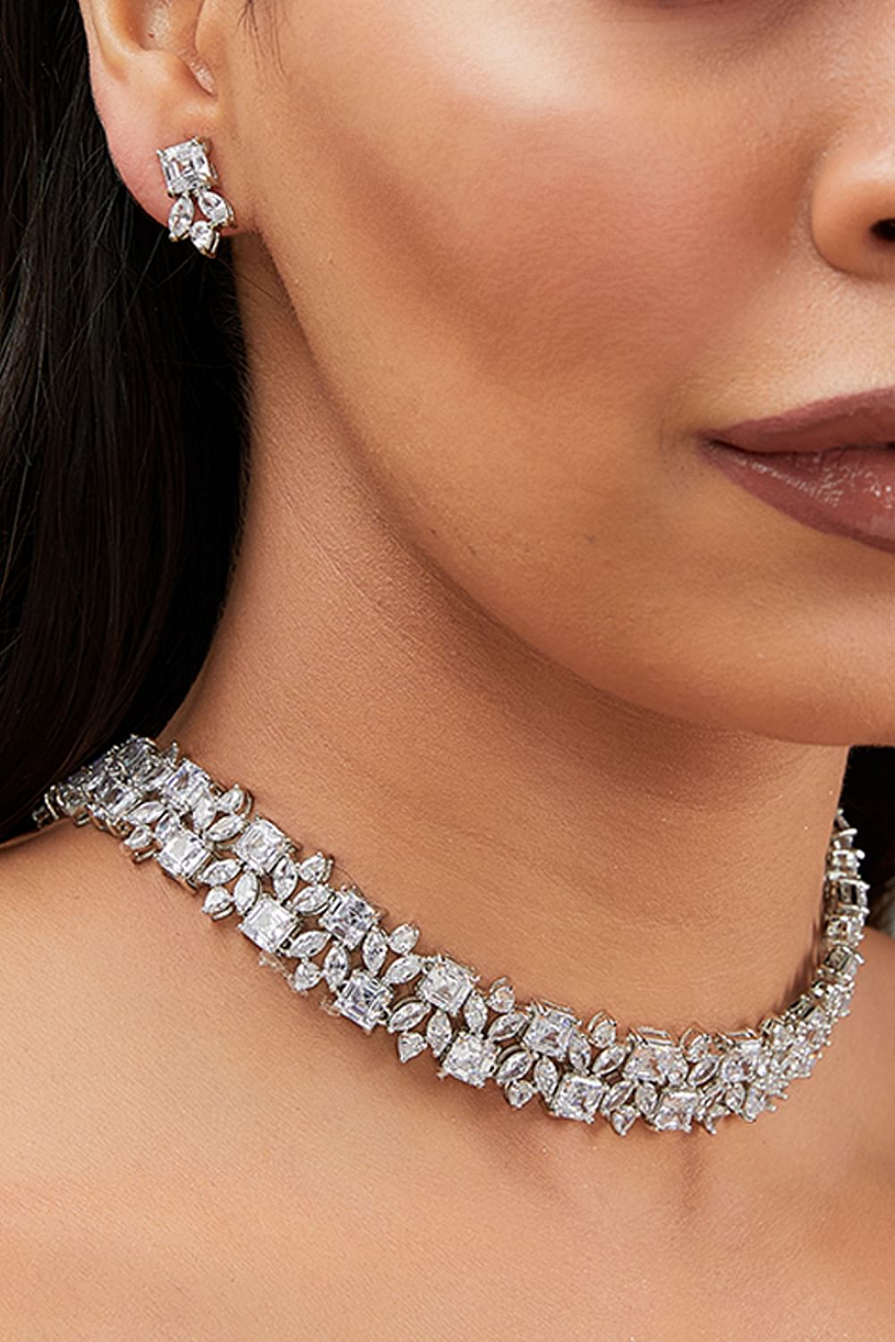 White embellished faux diamond choker set