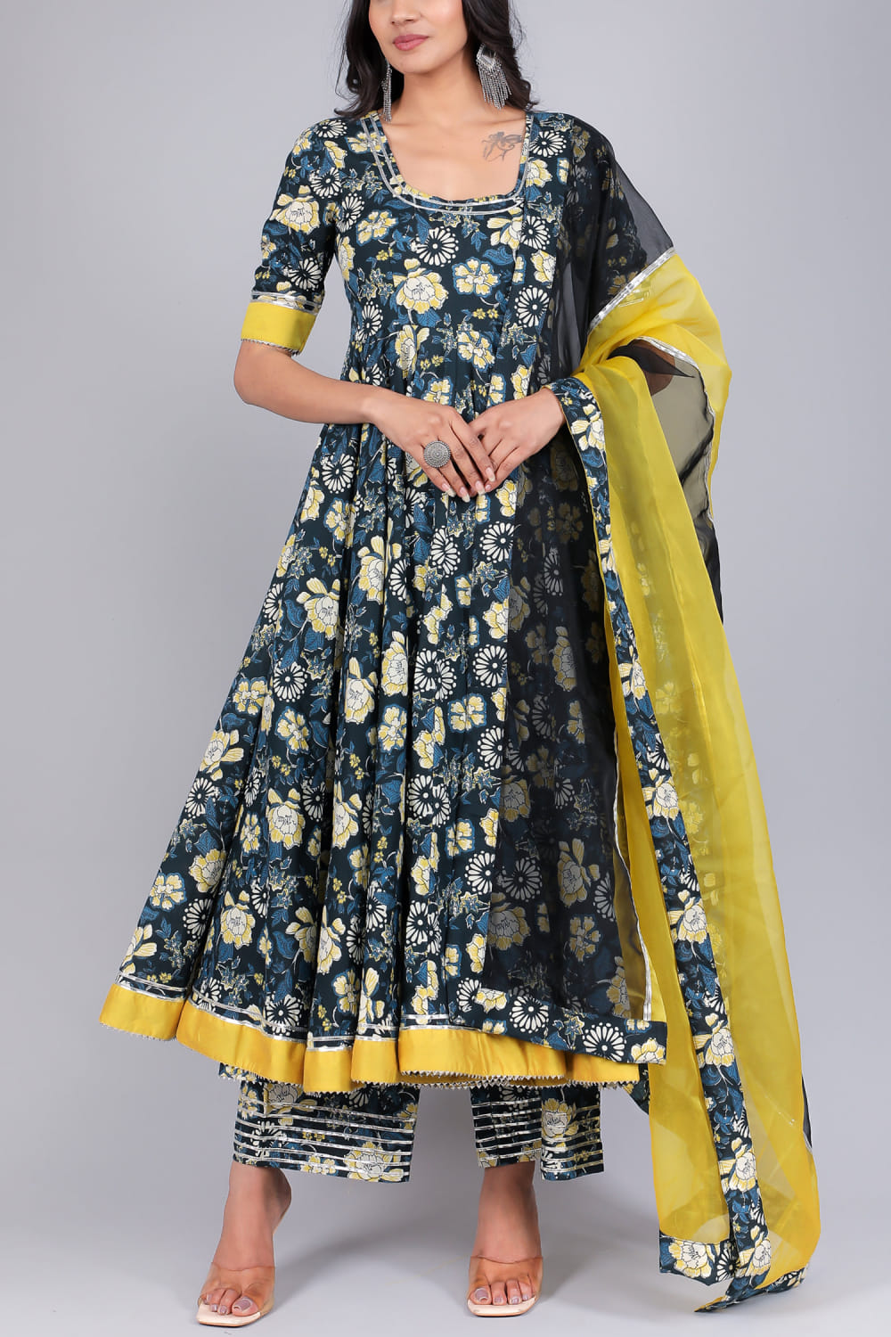 Buy Black floral print anarkali set by Pomcha Jaipur at Aashni and Co