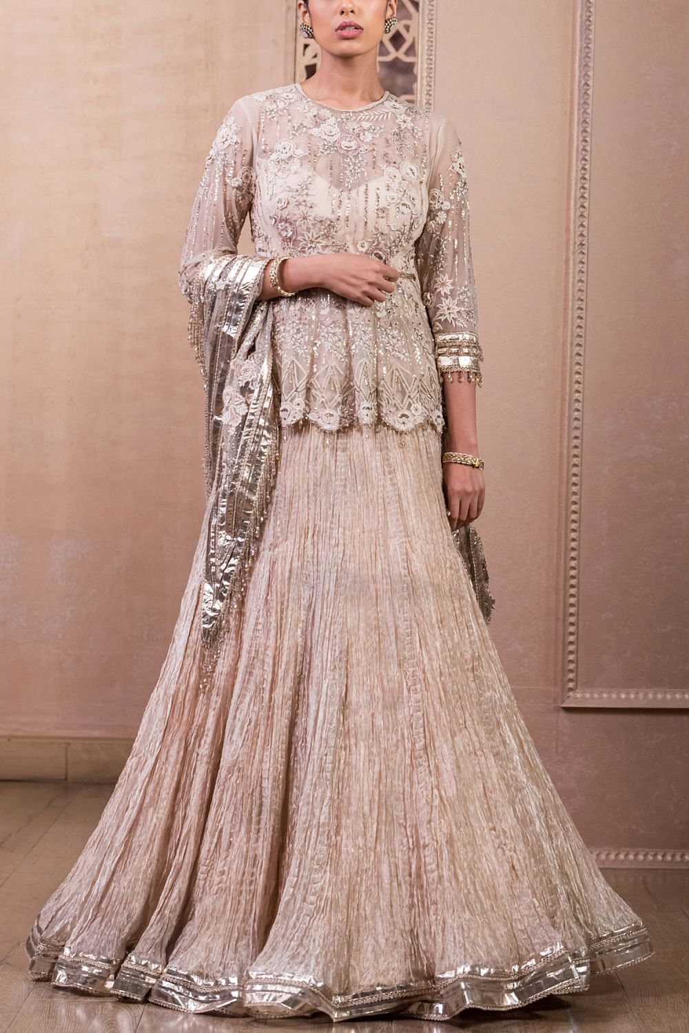 Tarun tahiliani bridal lehenga hot sale