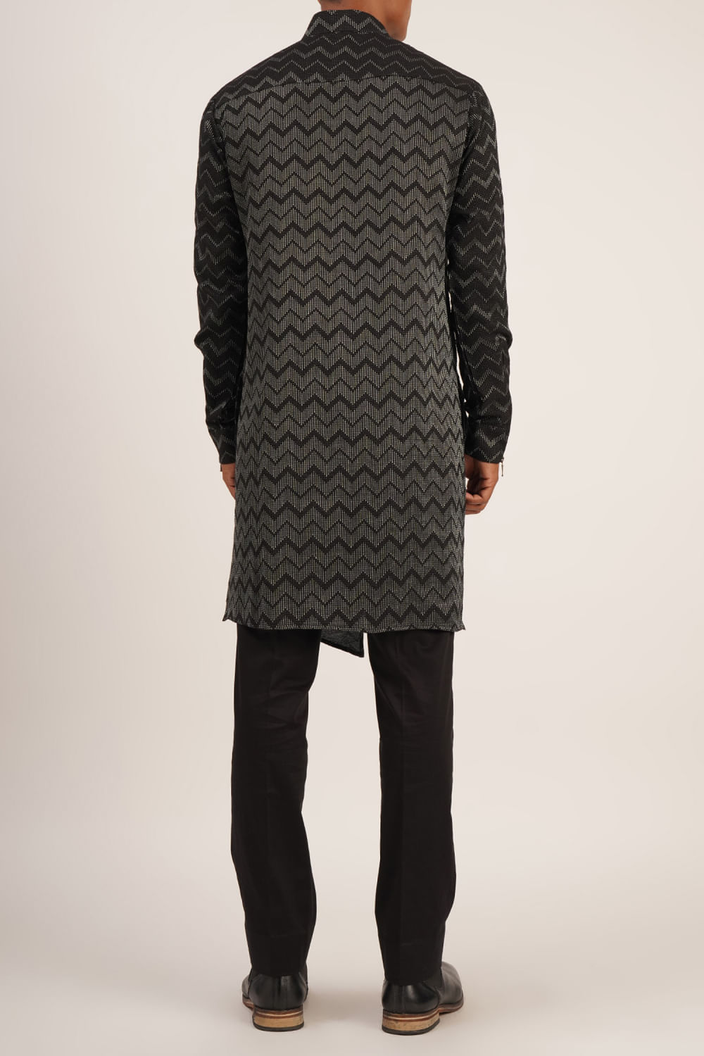 Buy Black cotton silk kurta set by Dhruv Vaish at Aashni and Co