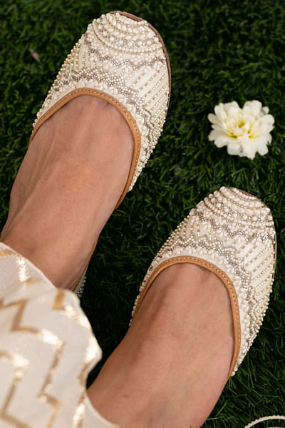 Ivory pearl and bead embroidered juttis