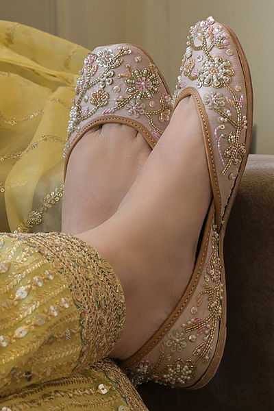 Nude sequin and bead embroidered juttis