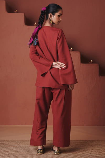 Saphed Red floral embroidered farshi kurta set SAPJAN26D236411