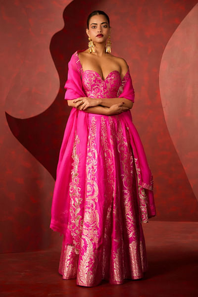 Rani pink baroque banarasi kadhwa lehenga set