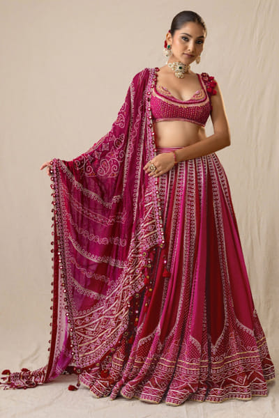 JIVIVA BY Jigvijay & Varsha Fuchsia pink printed bandhej lehenga set JIVIJUN26D147866