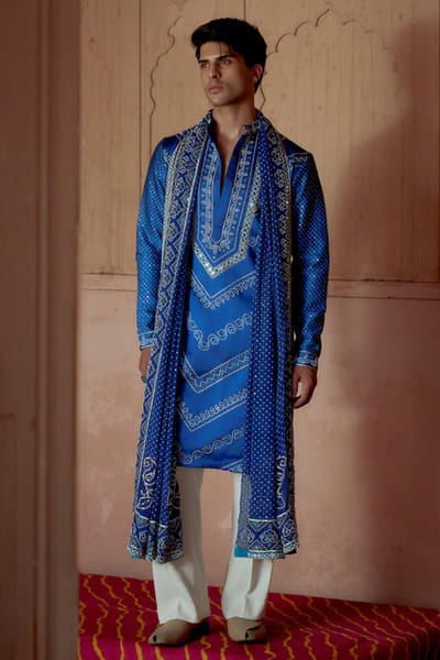 JIVIVA BY Jigvijay & Varsha Blue bandhej embroidered kurta set JIVIJUN26D247821