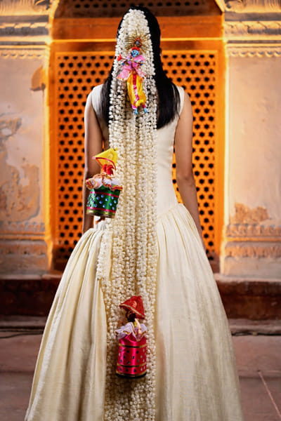 11 Tareng Ivory gathered handwoven silk gown 11TAJUL26D148693