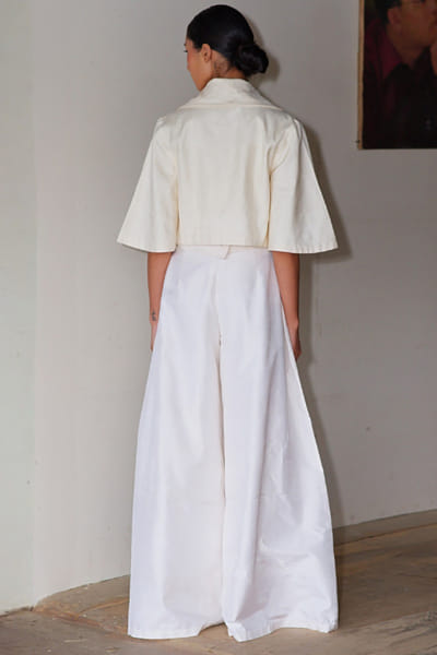 11 Tareng Ivory handwoven silk jacket and trouser set 11TAJUL26D148694