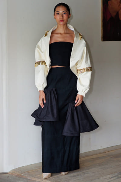 11 Tareng Black and ivory embroidered jacket-skirt set 11TAJUL26D148686