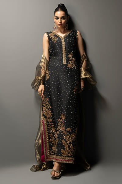 Zainab Chottani Black gold embroidered kaftan set ZAINAPR26D142498