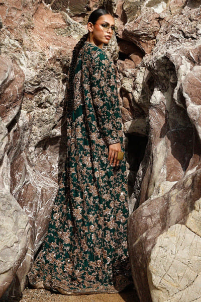Zainab Chottani Green floral embroidered jacket-skirt set ZAINJUN26D146992