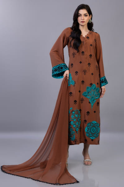 Zainab Chottani Brown embroidered long kurta set ZAINAPR26D142575