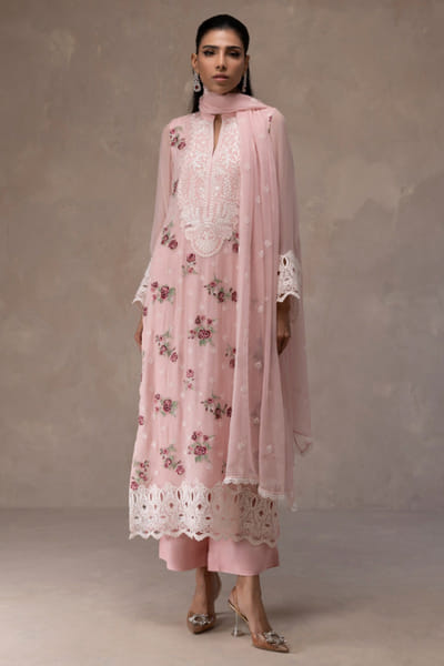 Zainab Chottani Peach embroidered long kurta set ZAINAPR26D142571