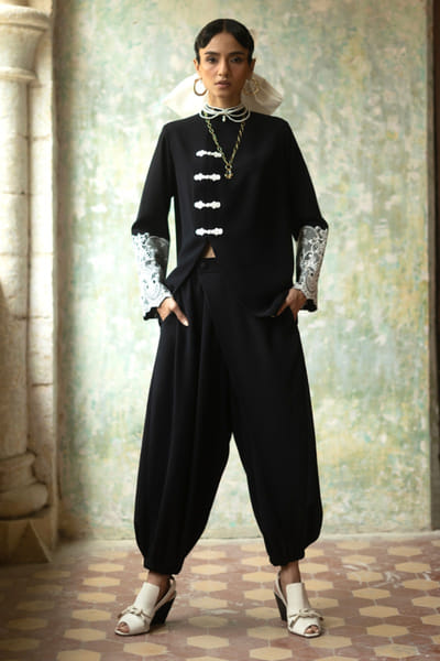Zainab Chottani Black lace embroidered shacket set ZAINJUN26D147460