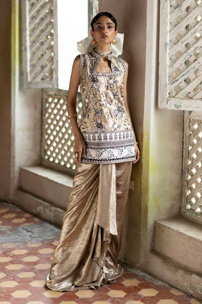Zainab Chottani Gold floral embroidered tunic-dhoti skirt set ZAINJUN26D147453