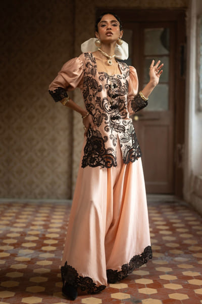 Zainab Chottani Peach lace applique embroidered tunic set ZAINJUN26D147465