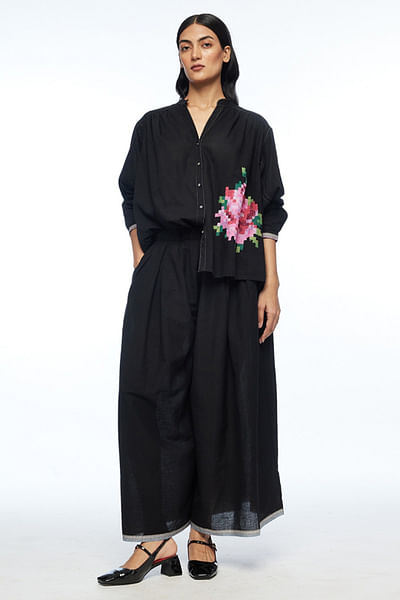 Black rose applique embroidered oversize shirt