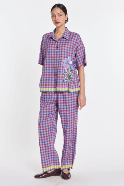 Mauve floral embroidered gingham shirt