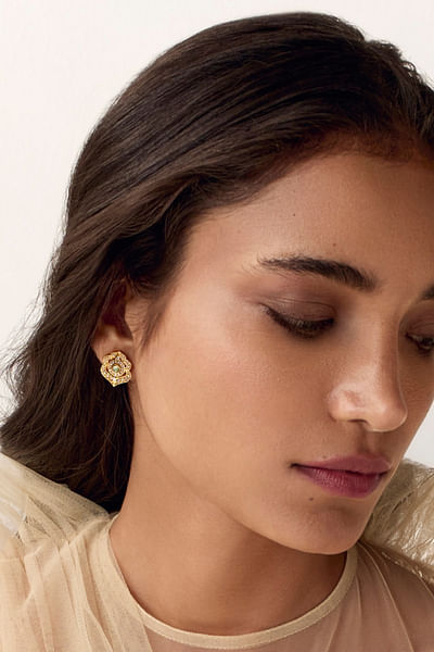 Gold kundan earrings studs