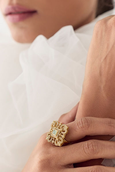 Gold kundan ring