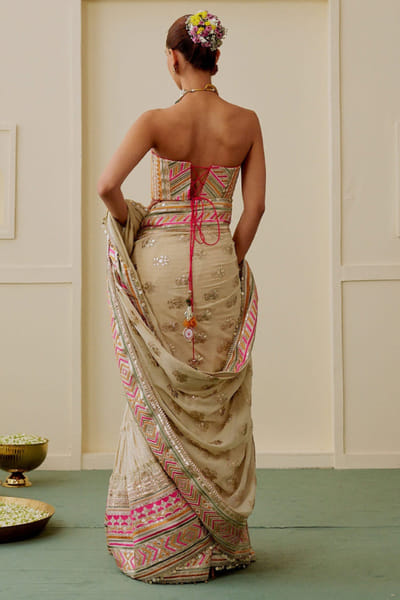 Gopi Vaid Ivory chevron embroidered sari set GOPIJUL26D149283