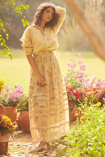Ivory flora fauna print embroidery skirt set