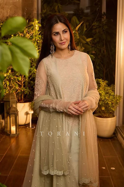 Green dori embroidered kurta set