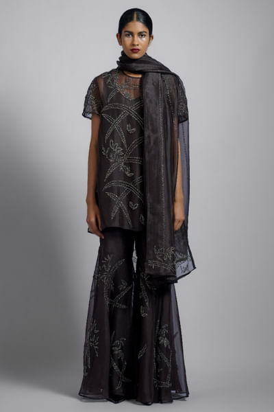 Brown abstract bead embellished kurta