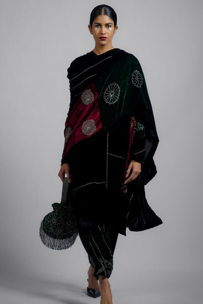 Black bead embellished velvet kurta