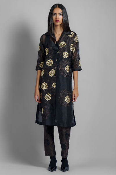 Black floral thread embroidered shirt kurta