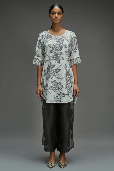 Peachoo Charcoal grey bead hand embroidered pants PEACAUG26D452875