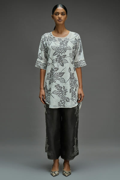 Peachoo Ecru stitched cutwork short tunic PEACAUG26D351001