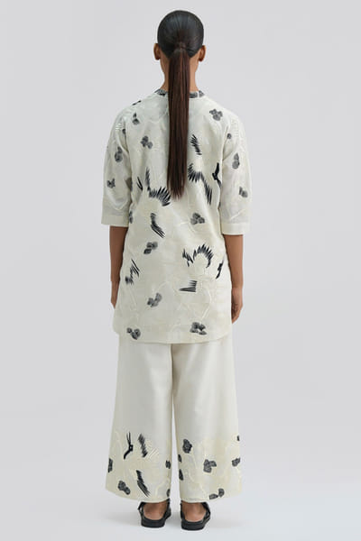 Peachoo Ecru embroidered bird motif top PEACJUL26D149884