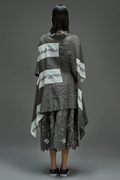 Peachoo Charcoal grey contrast stitch patchwork cape PEACAUG26D350999