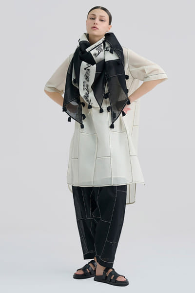 Peachoo Black contrast patchwork scarf PEACJUL26D149883