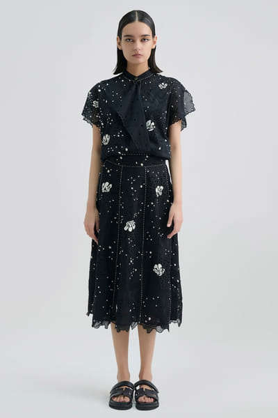 Peachoo Black cutwork-French knot embroidered skirt PEACJUL26D149888