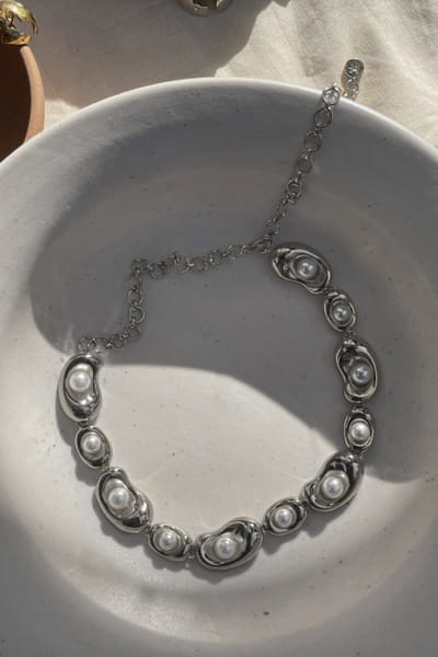 Silver and pearl embellished choker