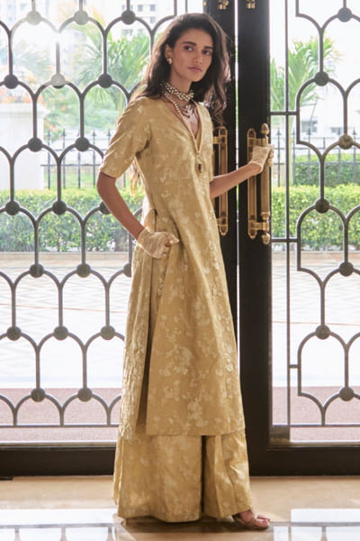 Chicory embroidered kurta set