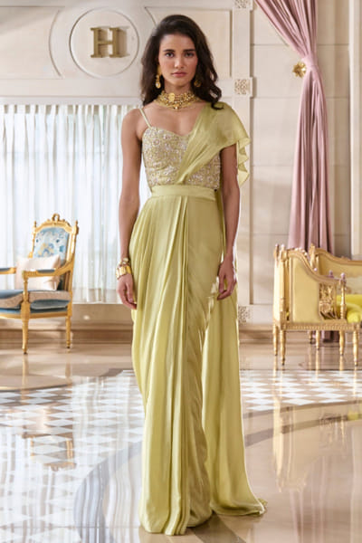 Paulmi & Harsh Pista green embroidered pre-draped sari set PAUSEP25D133270