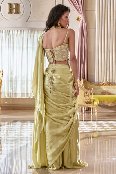 Paulmi & Harsh Pista green embroidered pre-draped sari set PAUSEP25D133270