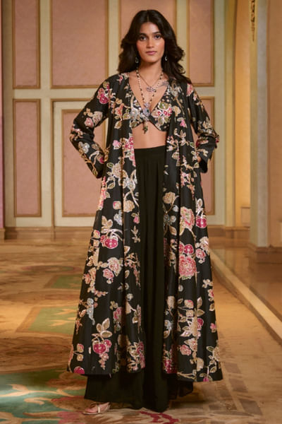 Black embroidered jacket set