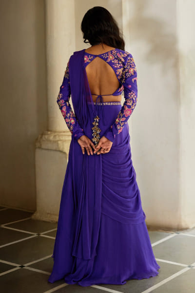 Paulmi & Harsh Purple chiffon pre-draped sari set PAUJAN26D137439