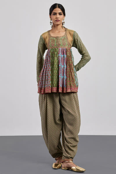 Ri Ritu Kumar Multicolor printed embroidered kurta set RIRIAUG26D251844