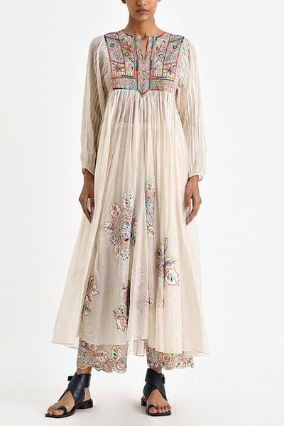 Ecru floral embroidered pants