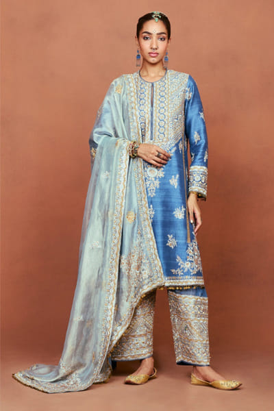 Sue Mue Blue zari embroidered kurta set SUEDEC25D134032