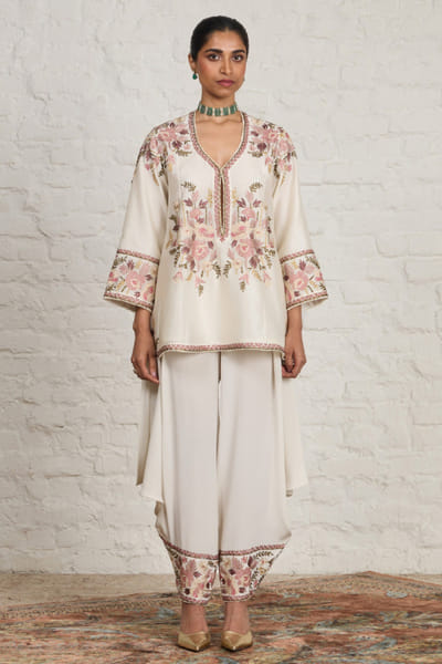 Sue Mue Off-white floral sequin embroidery kurta set SUEMJUN26D148051