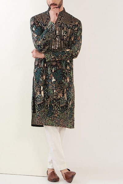 Black thread embroidered kurta