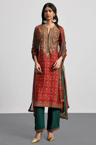 Ri Ritu Kumar Burgundy and green baagh print kurta set RIRIAUG26D151786